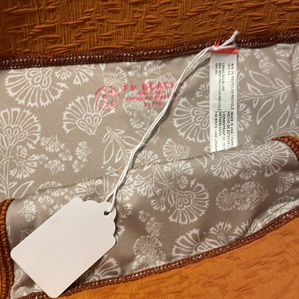 Bikini Bottom - Picture 6 of 8